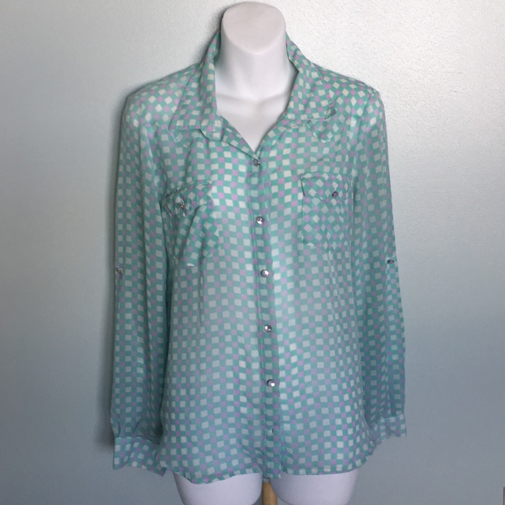 About a girl BLOUSE CHECKERED BUTTON DOWN SIZE M